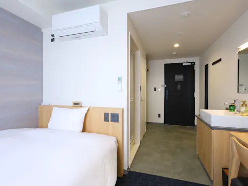 <禁煙>ダブル【15平米/ベッド幅140cm】