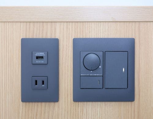 客室　設備　ベッドコンセント