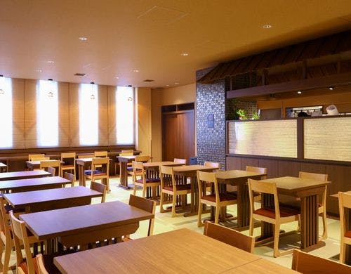 1階レストラン”HATAGO