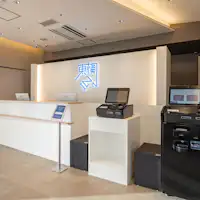 フロント