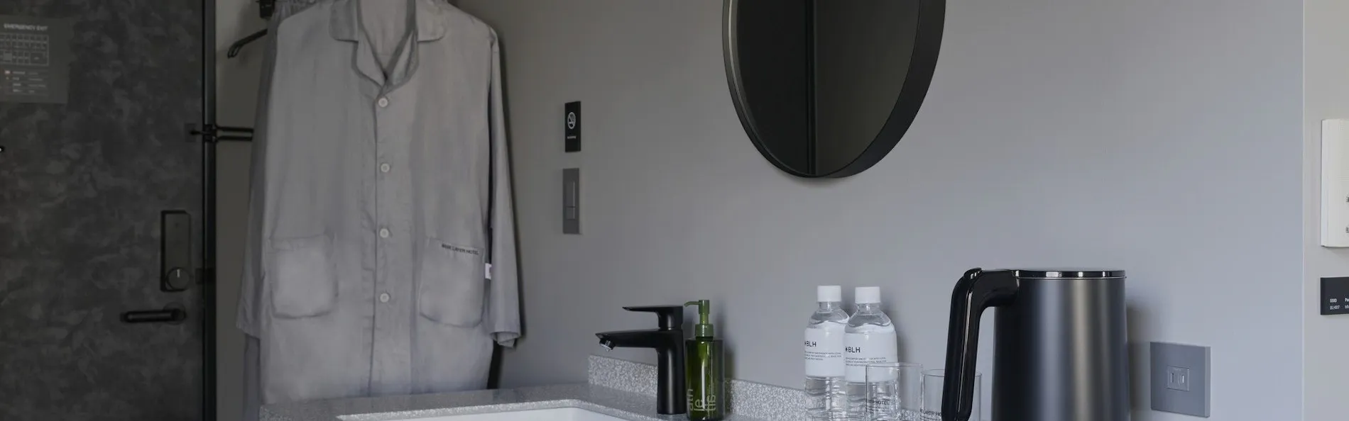 BASE LAYER HOTEL 福岡