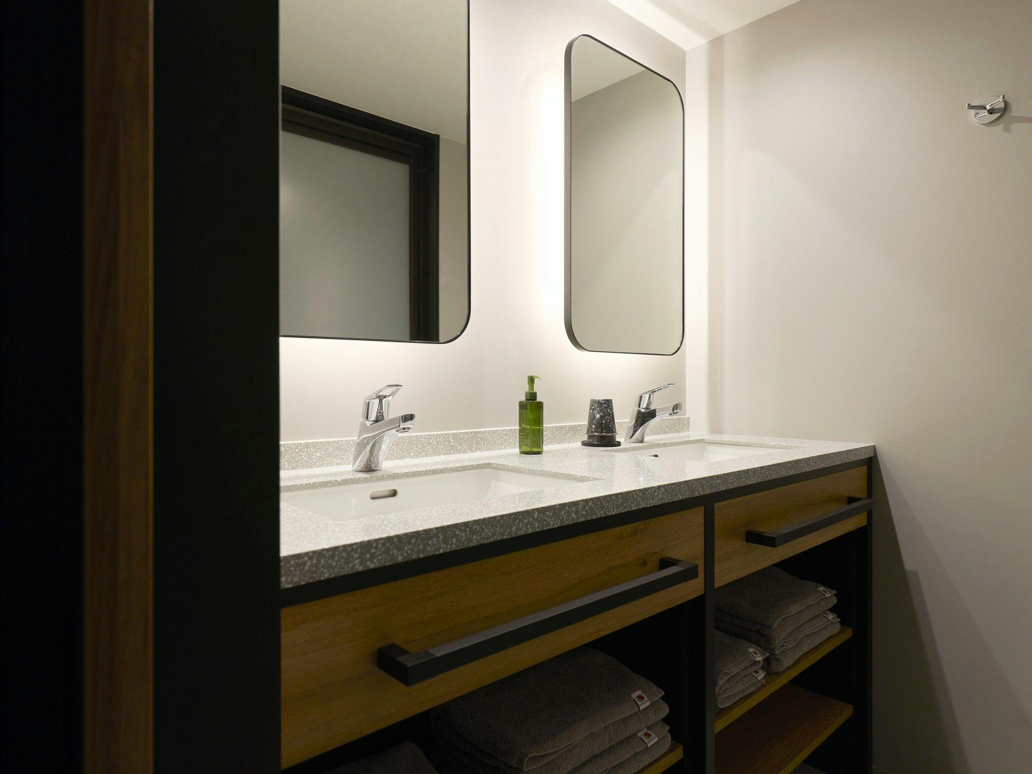 BASE LAYER HOTEL Fukuoka