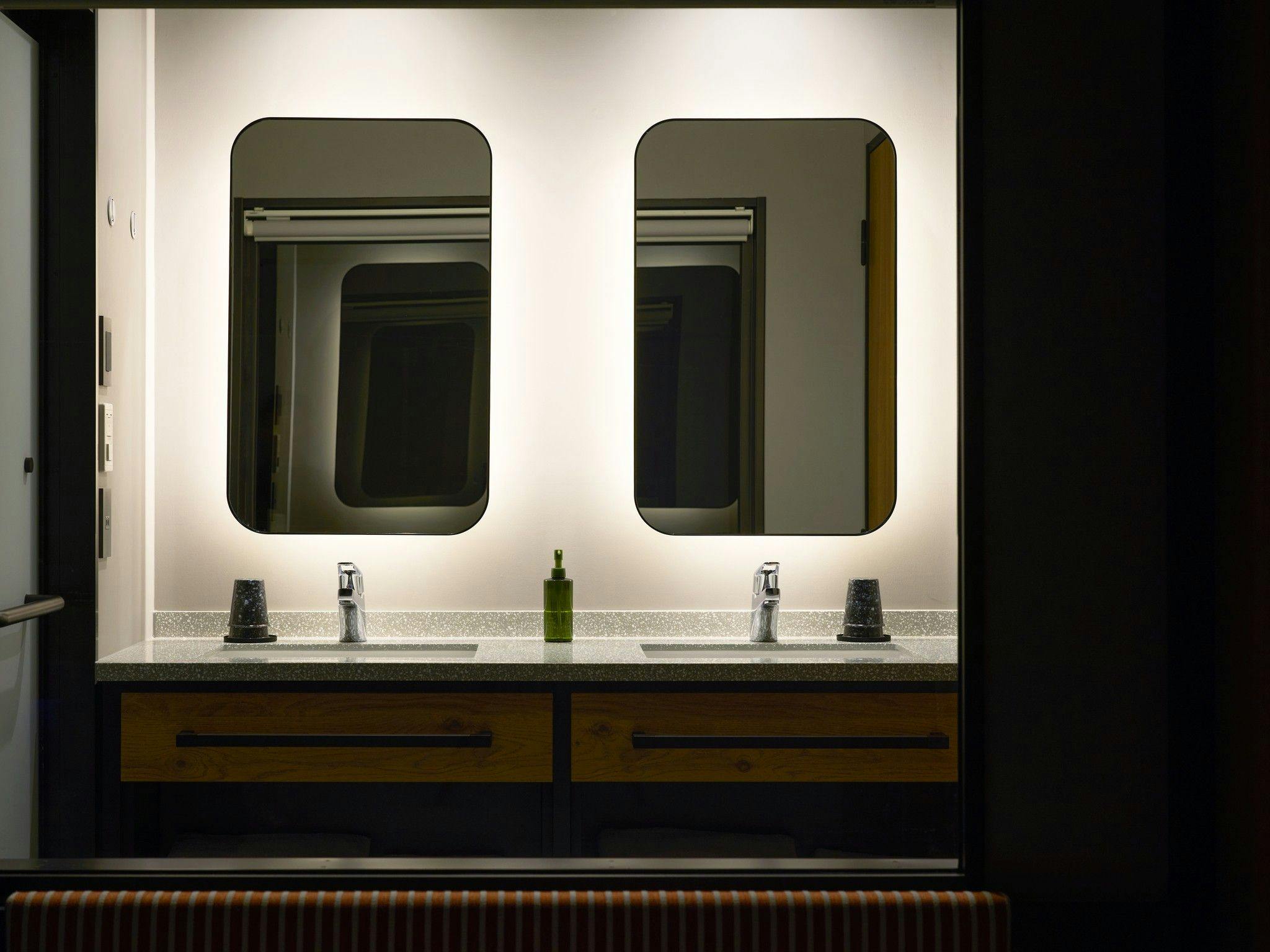 BASE LAYER HOTEL Fukuoka