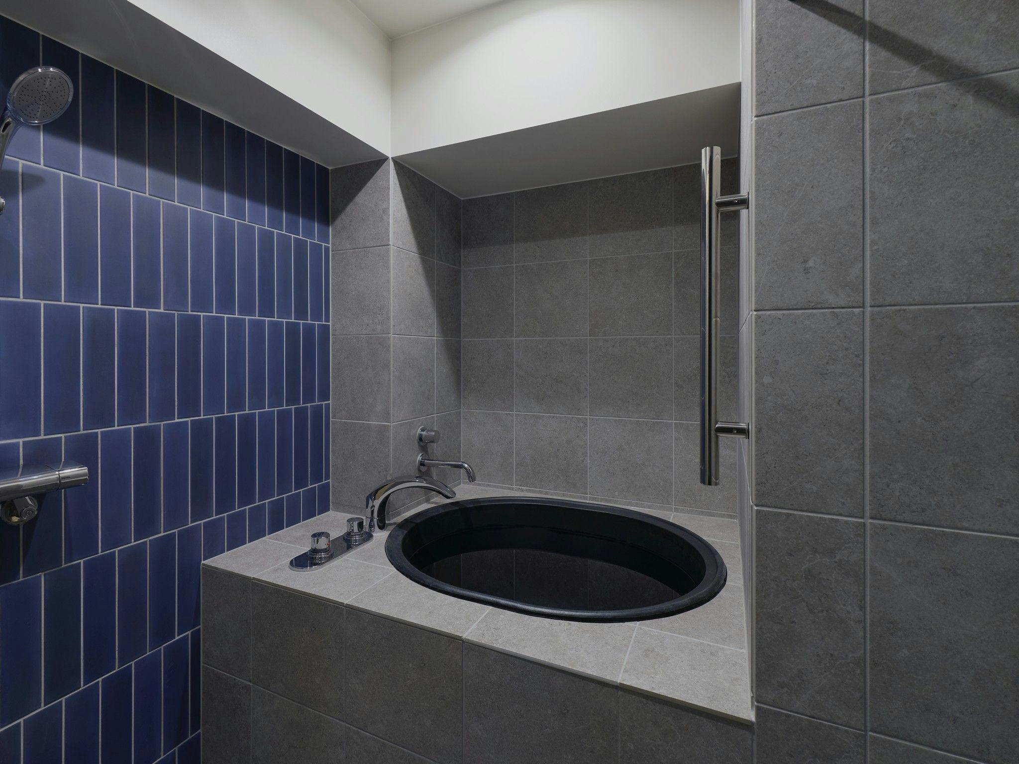 BASE LAYER HOTEL 福岡