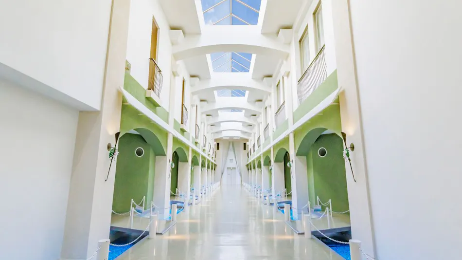 Spa Resort Hawaiians Will Port