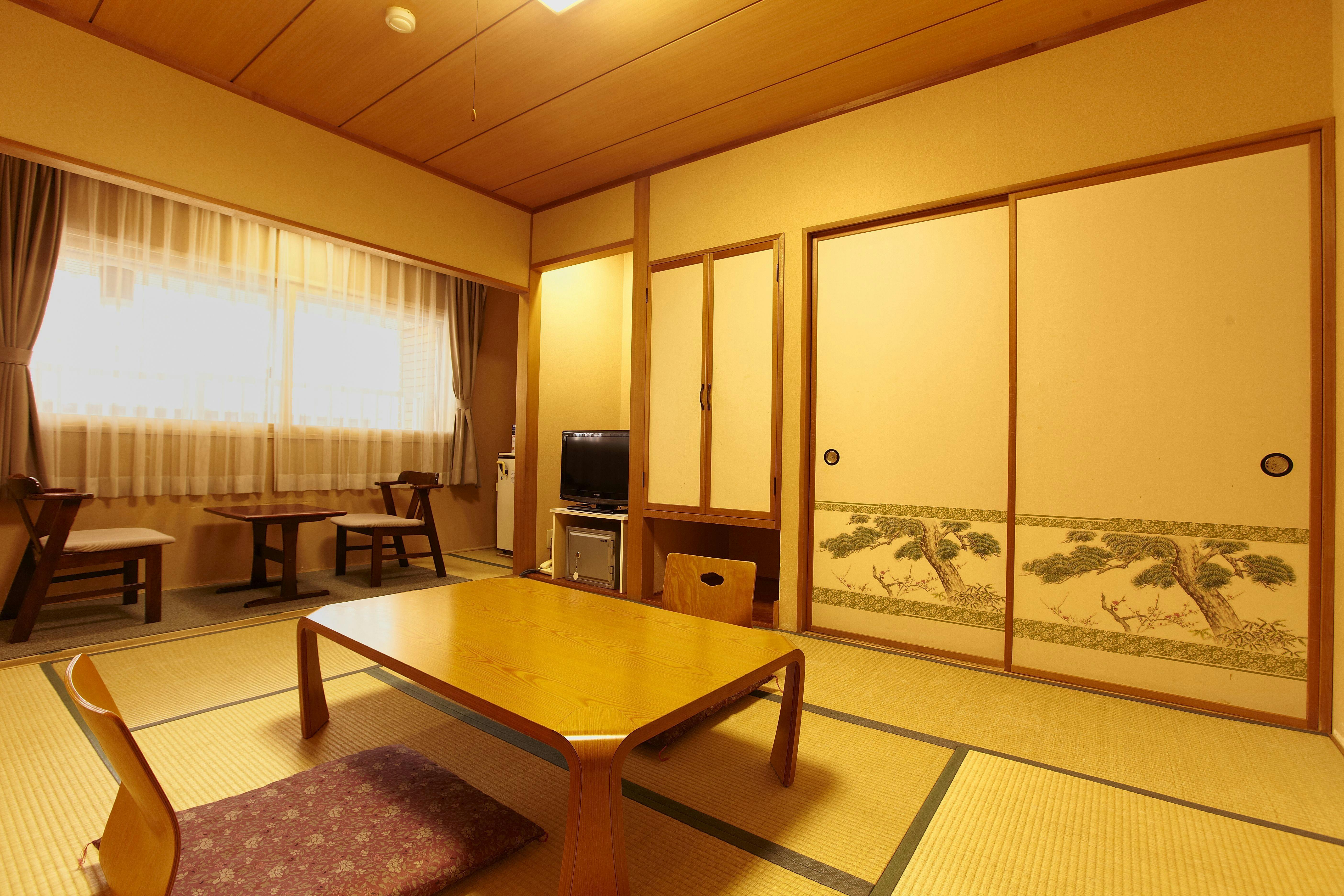 ห้องสไตล์ญี่ปุ่น 9 เสื่อทาทามิ ฝั่งเมือง (ภาพ)