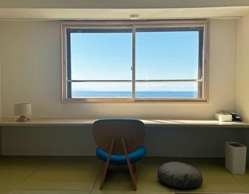 【新装和洋室ツイン】低座椅子でリラックス