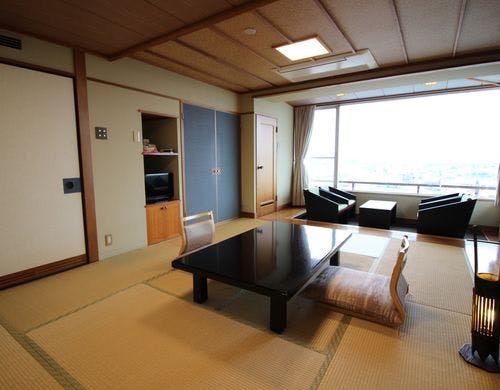 【本館】和室10畳+広縁（一例）