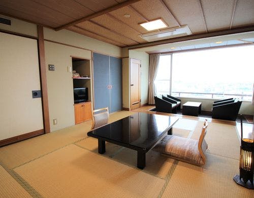 【本館】和室10畳+広縁（一例）