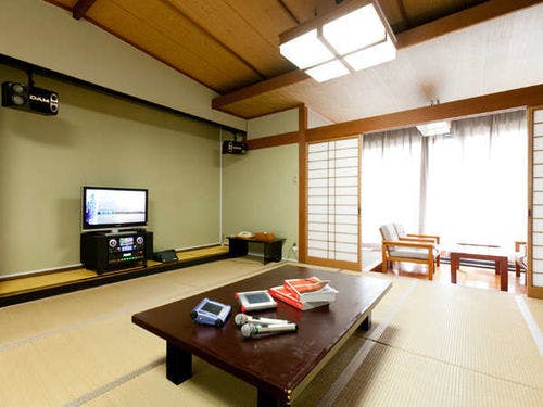 カラオケ付き和室12畳