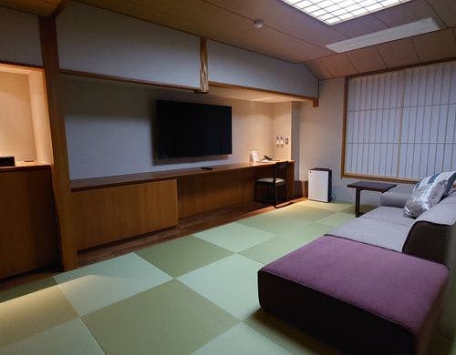 ツイン＋ソファ付和室：翠峰（すいほう）