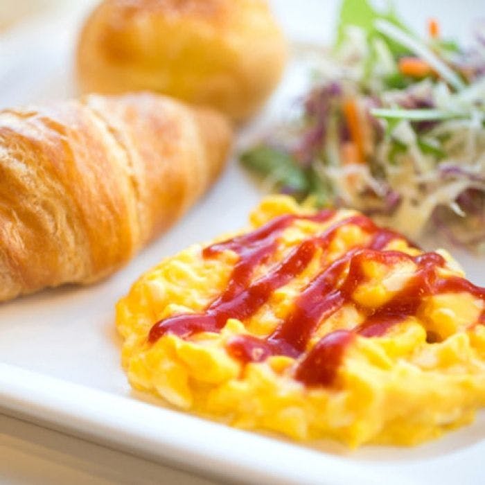 บุฟเฟ่ต์อาหารเช้าที่ร้านอาหารมัลเบอร์รี่ชั้น 1