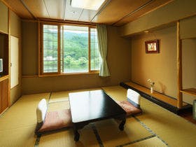 咲花温泉 翠玉の湯 佐取館