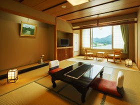 咲花温泉 翠玉の湯 佐取館