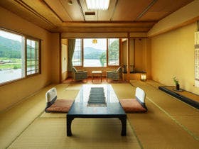 咲花温泉 翠玉の湯 佐取館