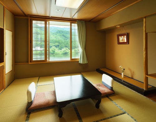 本館１０畳