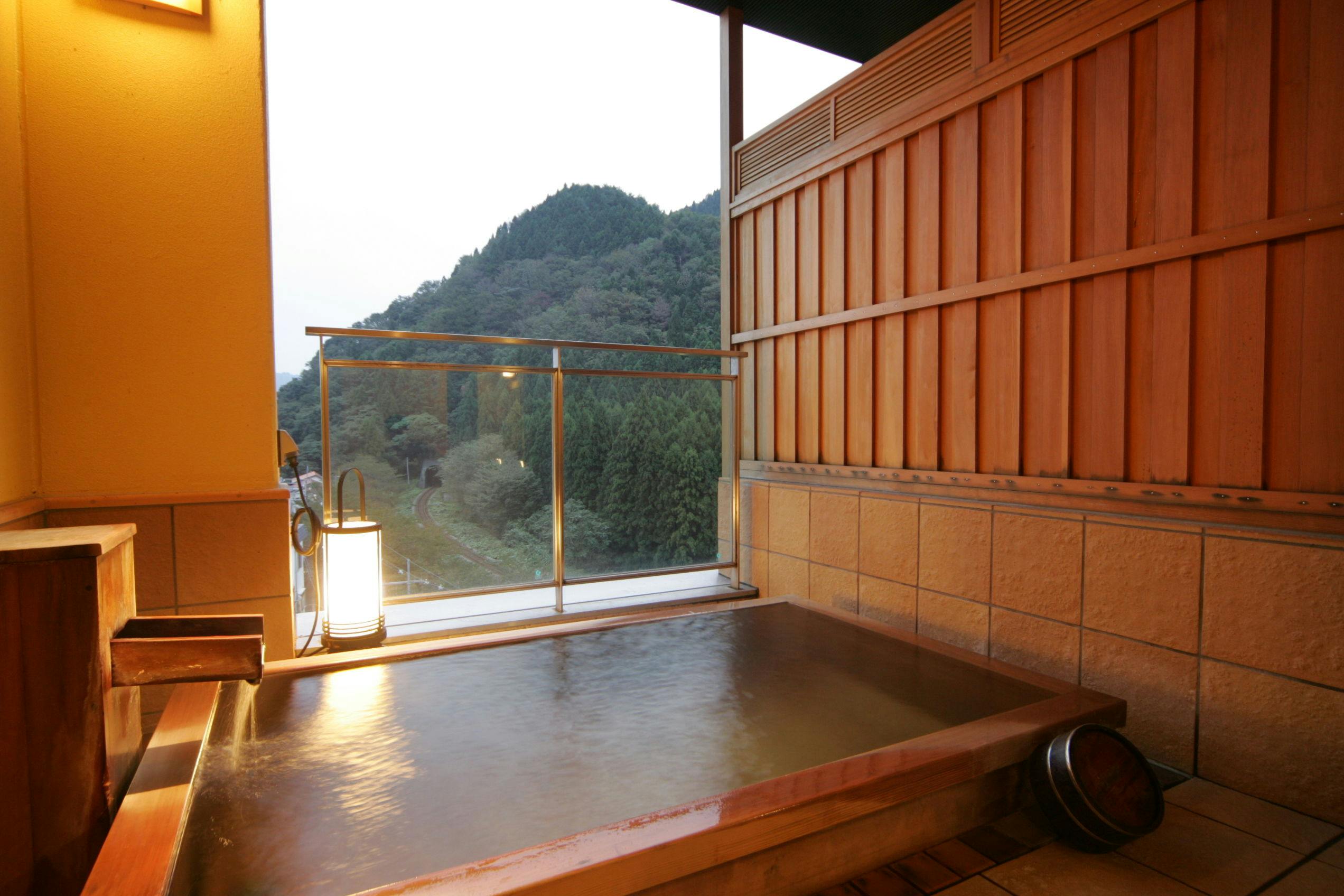 Sakihana Onsen Suigyoku no Yu Satorikan