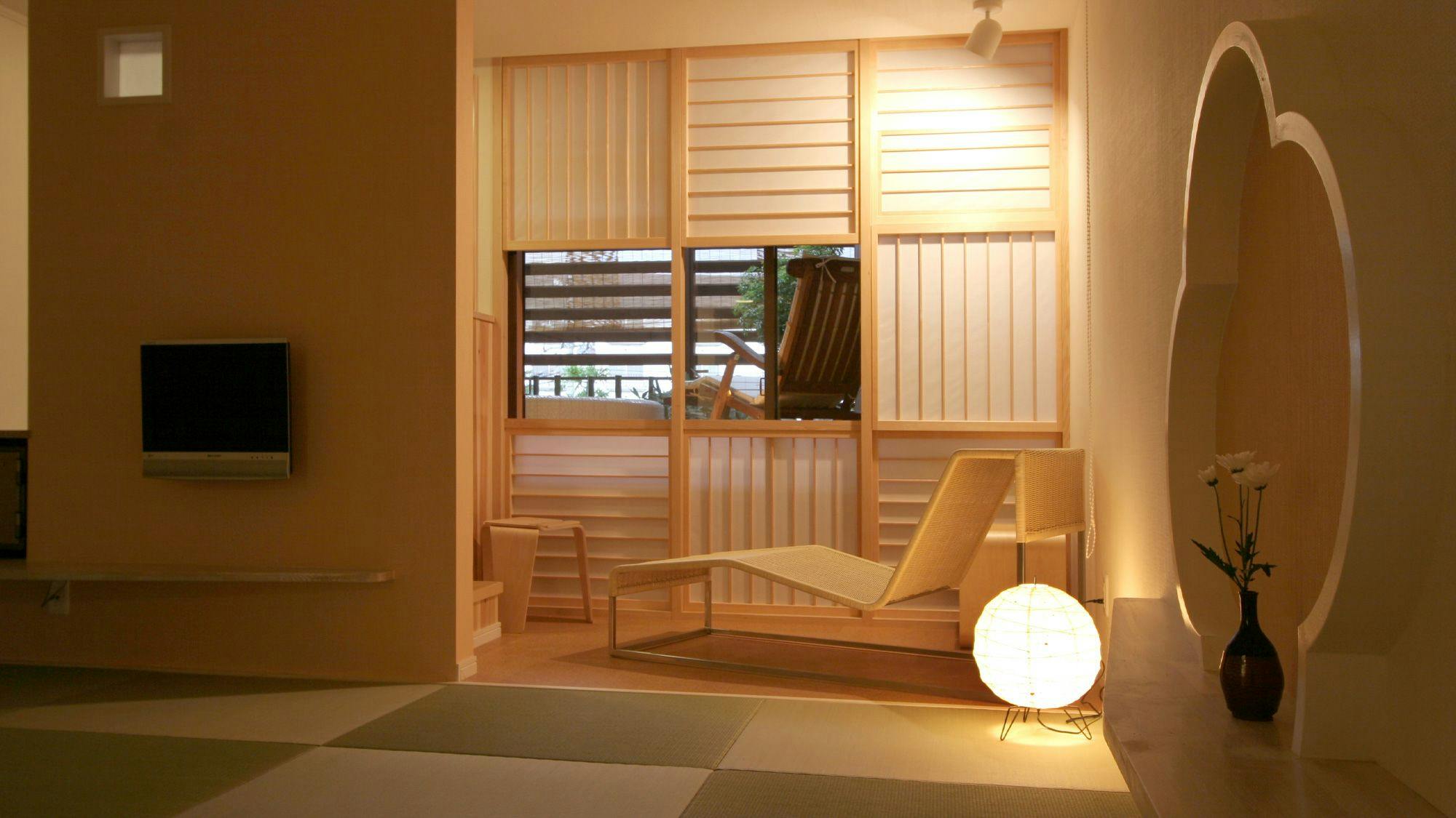 Kamar dengan Pemandian Air Panas Terbuka, 12 Tatami