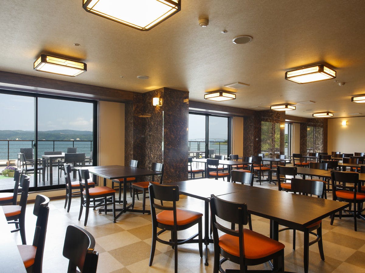 ร้านอาหารใหม่ 'เสียงคลื่น'