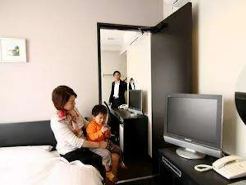 Kamar terhubung: Cocok untuk hingga 4 anggota keluarga.