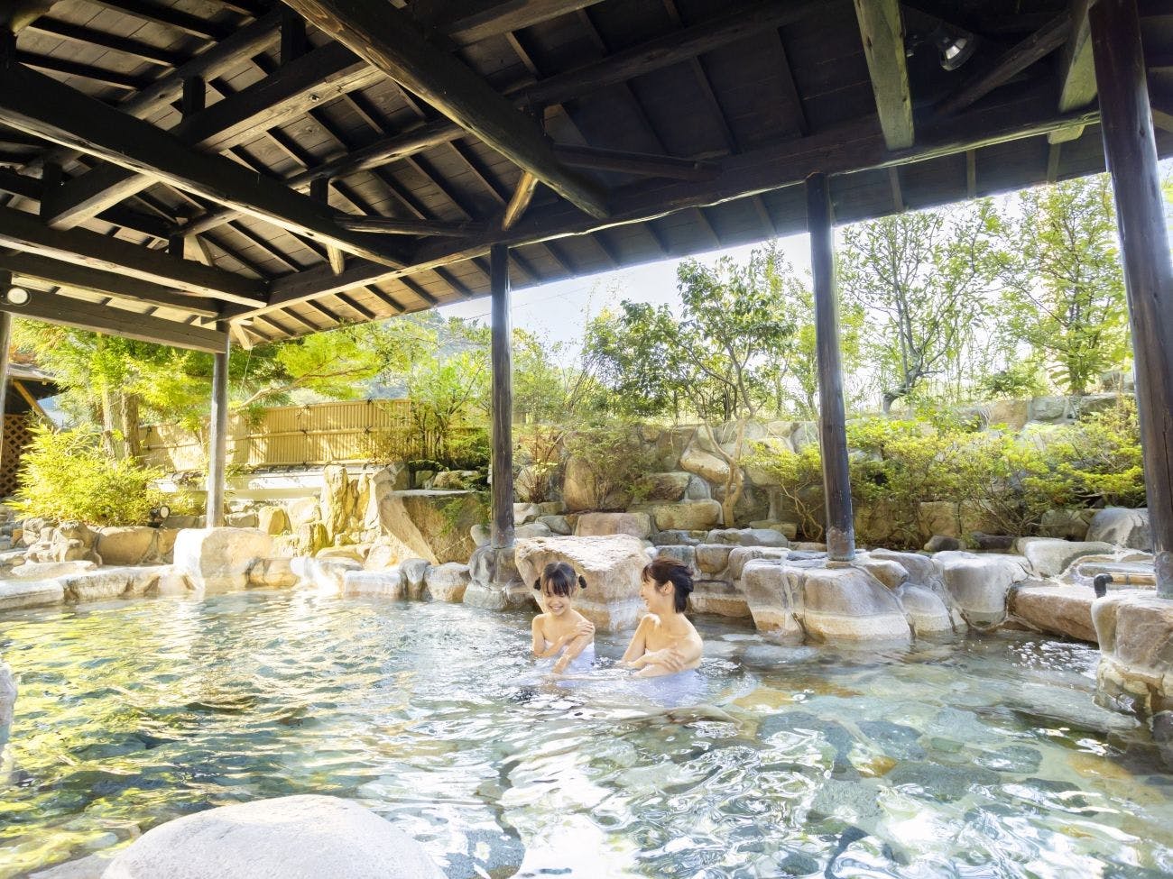 สวนออนเซ็นกลางแจ้ง (สลับชายหญิง)