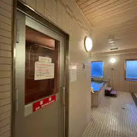 ห้องอาบน้ำชั้น 2