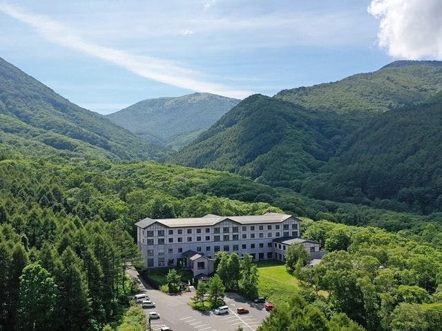 [Foto udara/Eksterior] Terletak di ketinggian 1400m di alam liar