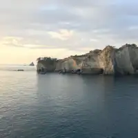 토묘가사키 산책로를 따라 5분만 걸으면 절경이 펼쳐집니다.