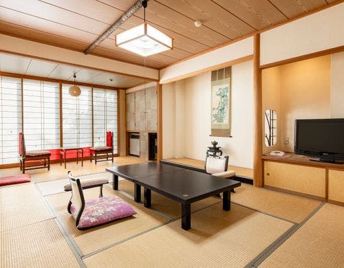 *客室一例（和室１０畳バストイレ付）