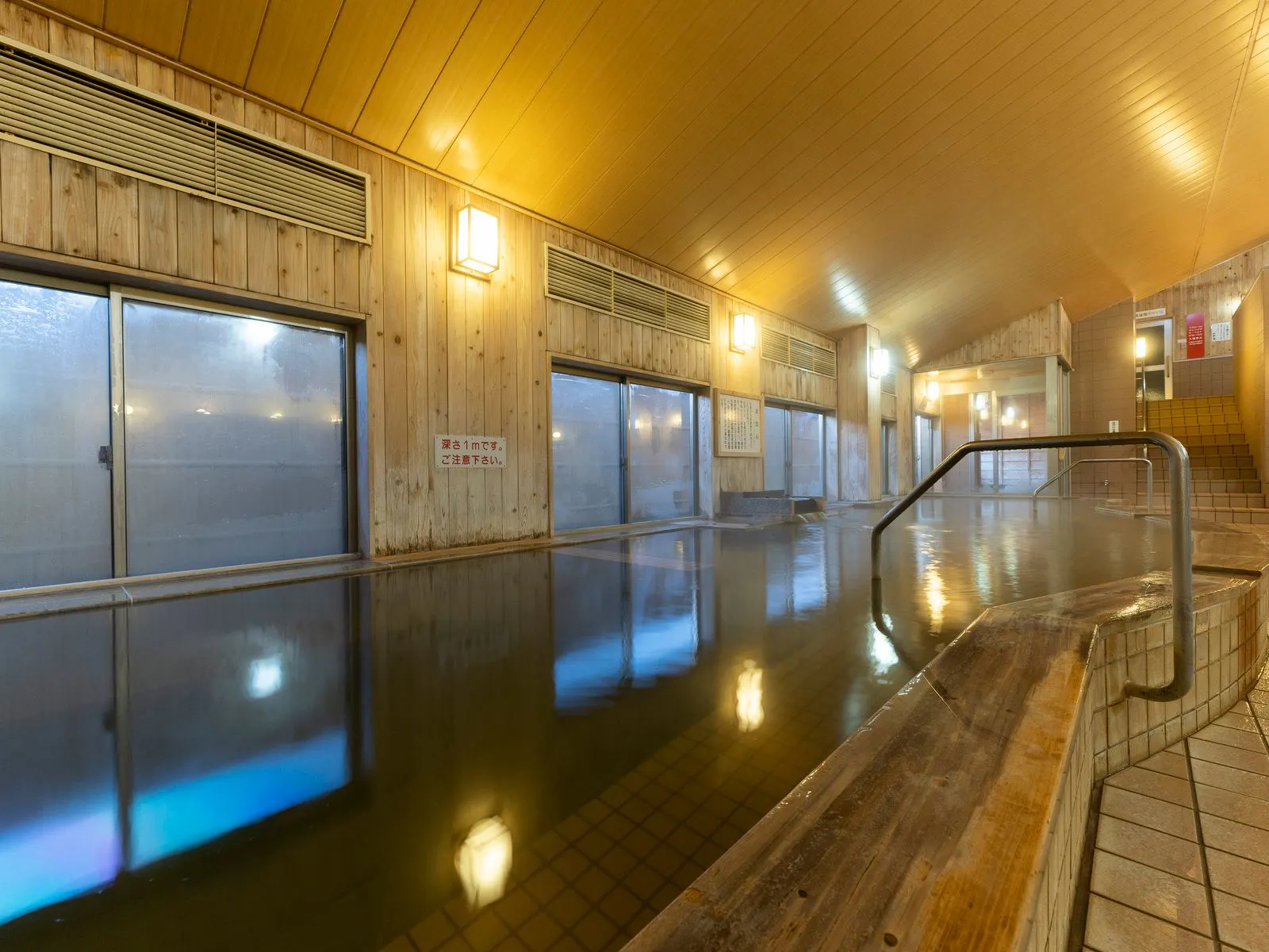 เป็นน้ำพุร้อนธรรมชาติที่ไม่มีการเติมน้ำประปา