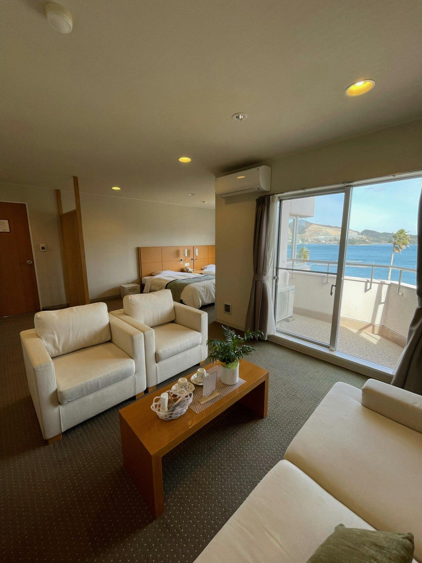 Wisterian Life Club Toba