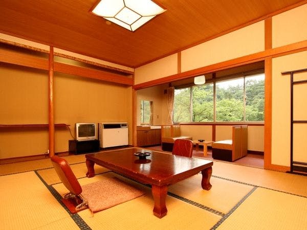 【อาคารเสริม ◇ ห้องพักสไตล์ญี่ปุ่นมาตรฐาน 10 เสื่อทาทามิ】