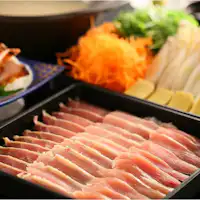 หม้อไฟน้ำไก่ชินชูสามชนิด