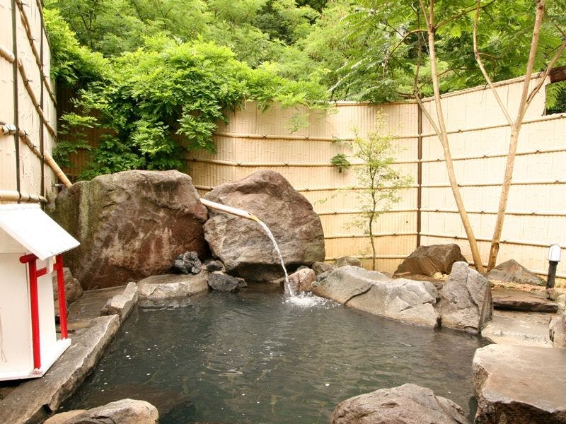 【บ่อน้ำพุร้อนกลางแจ้งสำหรับการนัดพบ】ฝ่ายหญิง