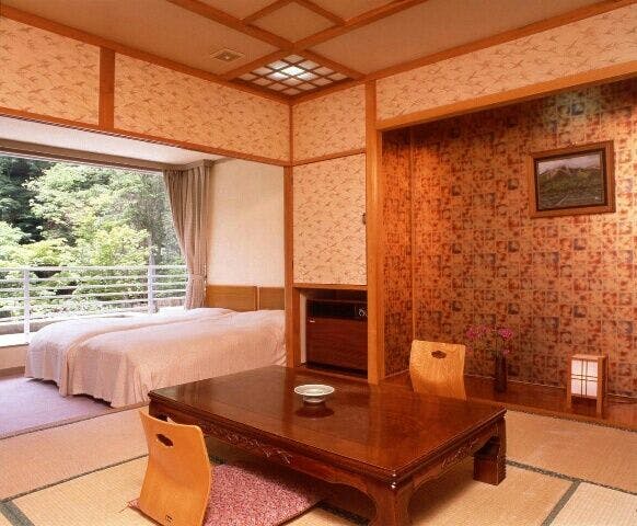 Kamar gaya Jepang dan Barat (dengan bak mandi dan toilet cuci).