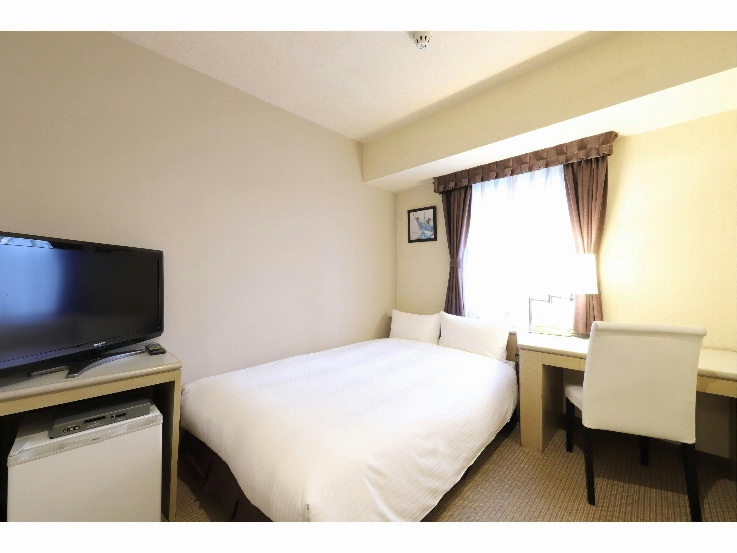 Semi-double bed, width 120cm