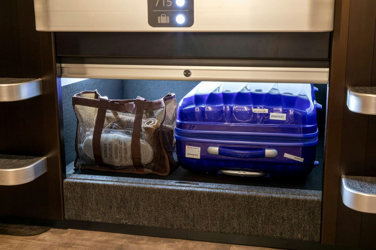 Capsule Hotel CUBE Hiroshima