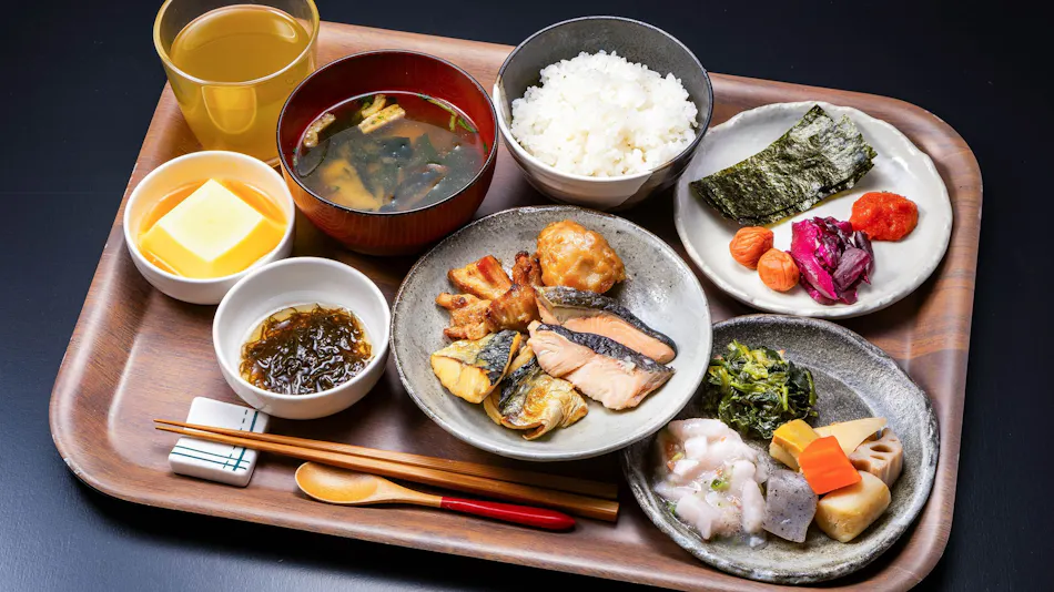 Az Inn Higashiomi Notogawa Ekimae
