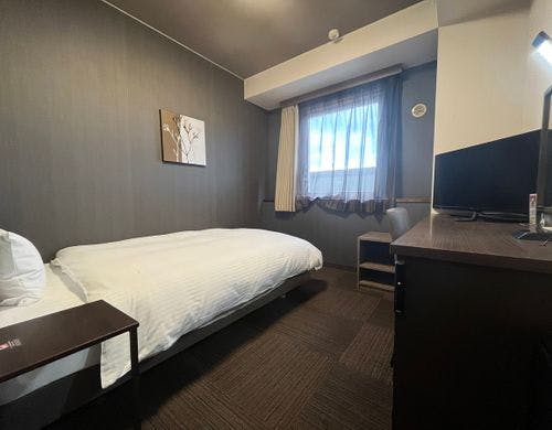 シングルルーム　ベッドサイズ120×196(cm)