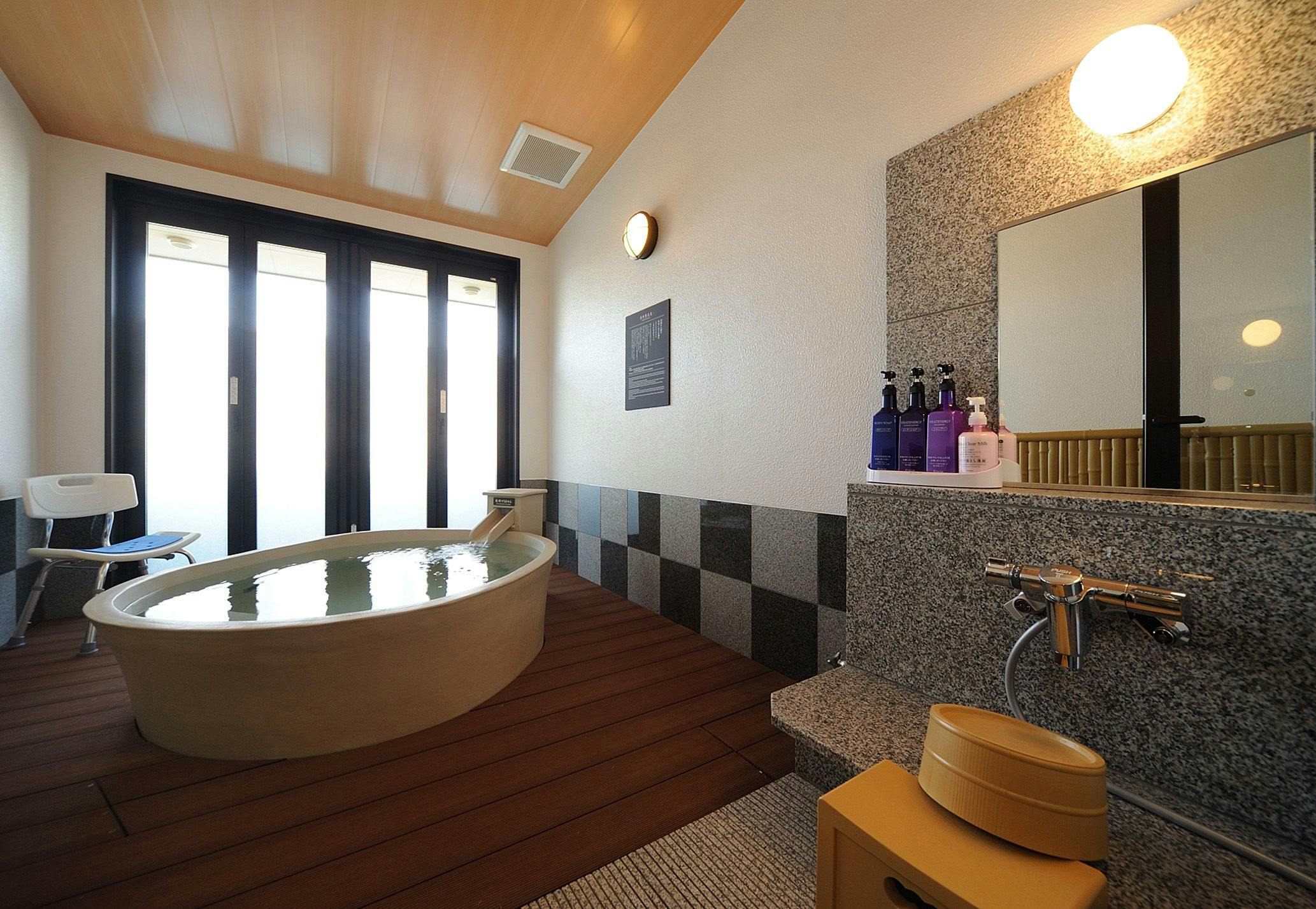 Tokyo Yugawara Onsen Manyo-no-Yu