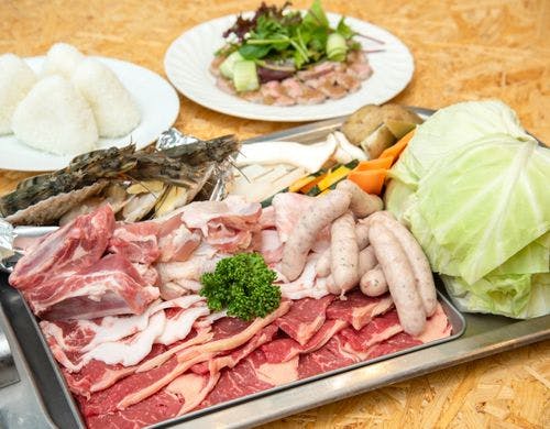 夕食（BBQ）の一例