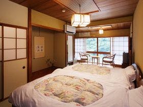 寛永七年(1630年) 創業　一の湯本館