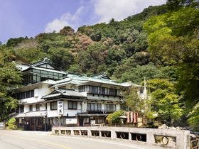寛永七年(1630年) 創業　一の湯本館 3枚目