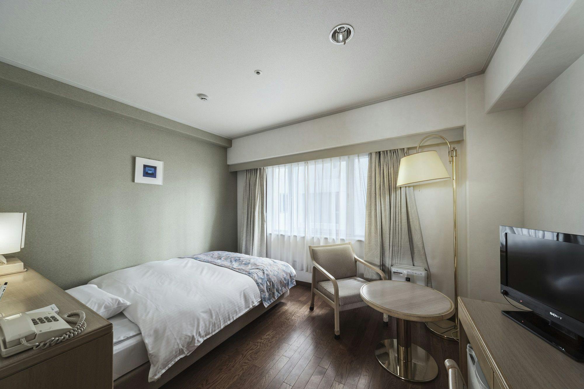 Kamar Single Standar Luas B