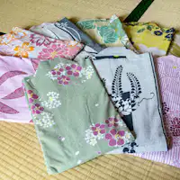 Jadikan penginapan anda lebih meriah dengan yukata pilihan.