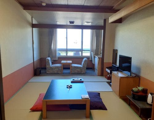 【1階】湖に面した和室８畳