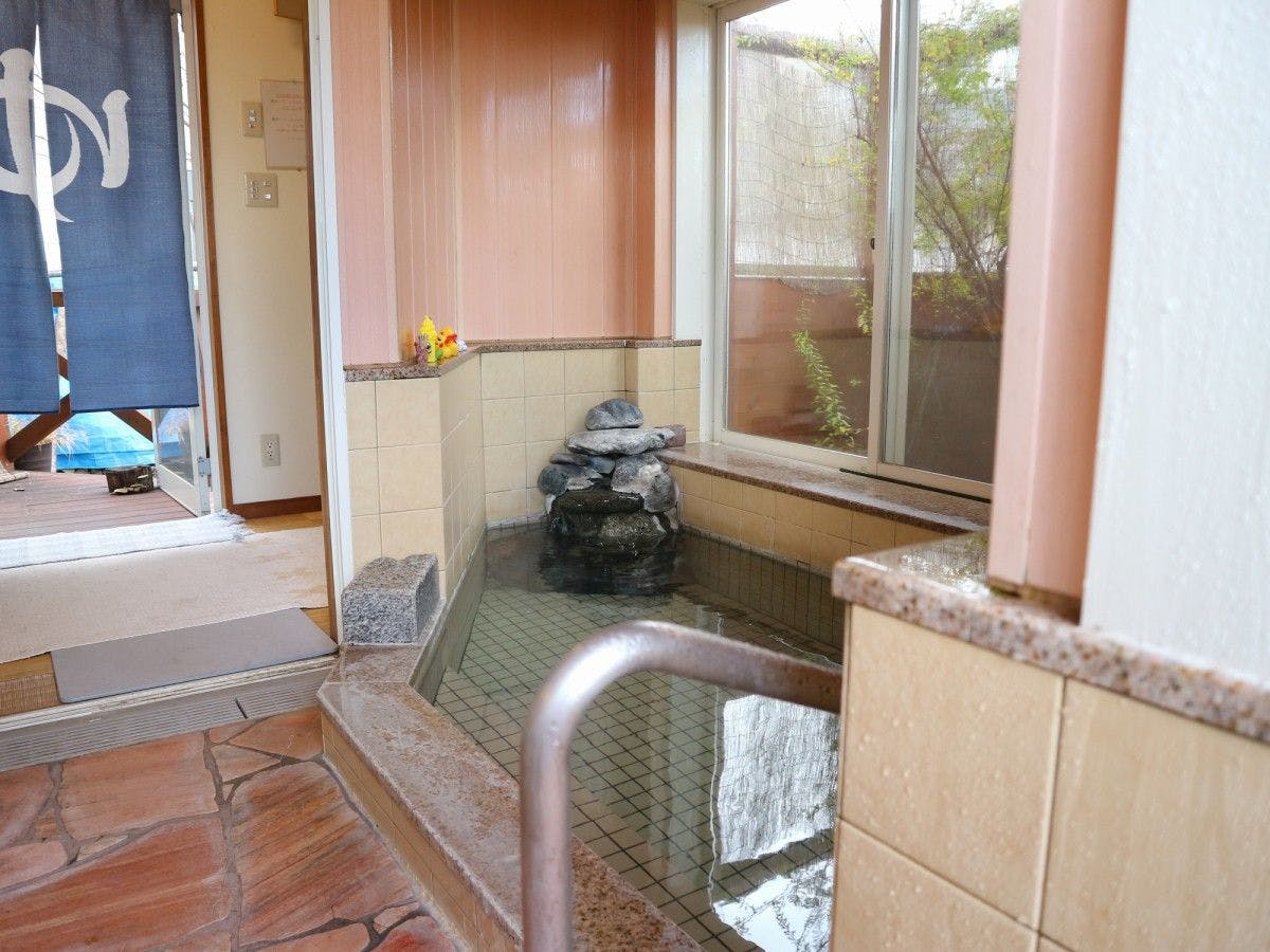 [Pemandian keluarga pribadi] Tersedia dari pukul 7 pagi hingga 10 malam.