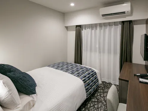 Kamar Double Standar