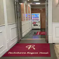 ทางเข้าโรงแรมชั้น 1