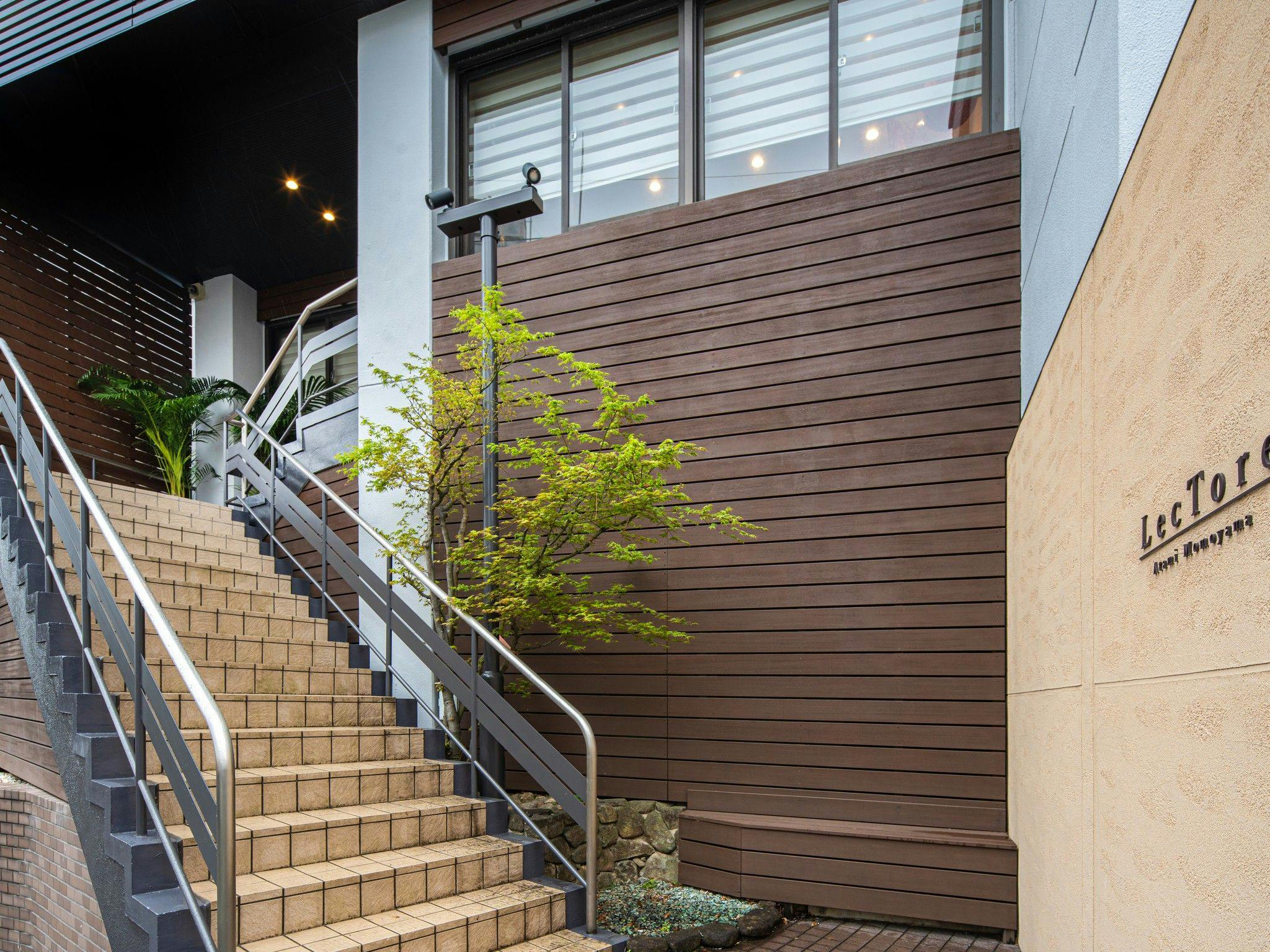 ภายนอก【อาคารหลัก/อาคารเสริม】